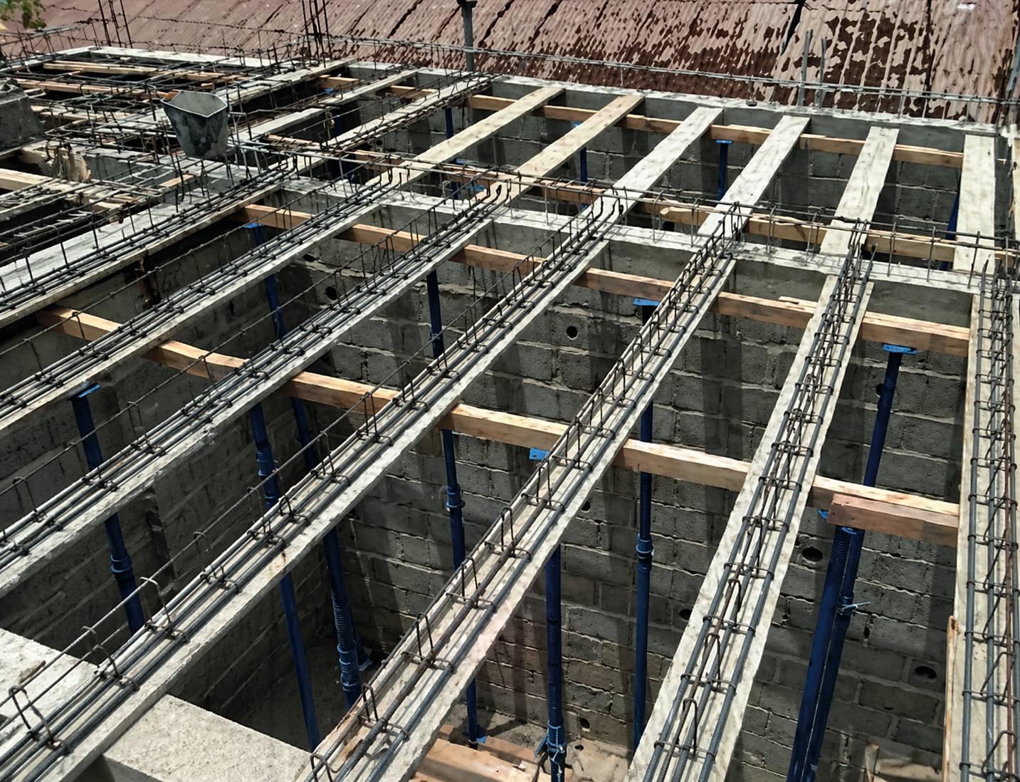 Building — Reinforced concrete slab formwork par TECHNOBAT